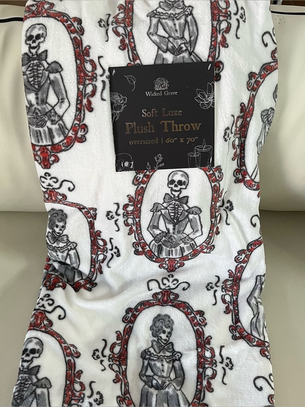 Wicked Grabe Soft Luxe Halloween Home Decor Oversized Plush Throw 60” x 70”